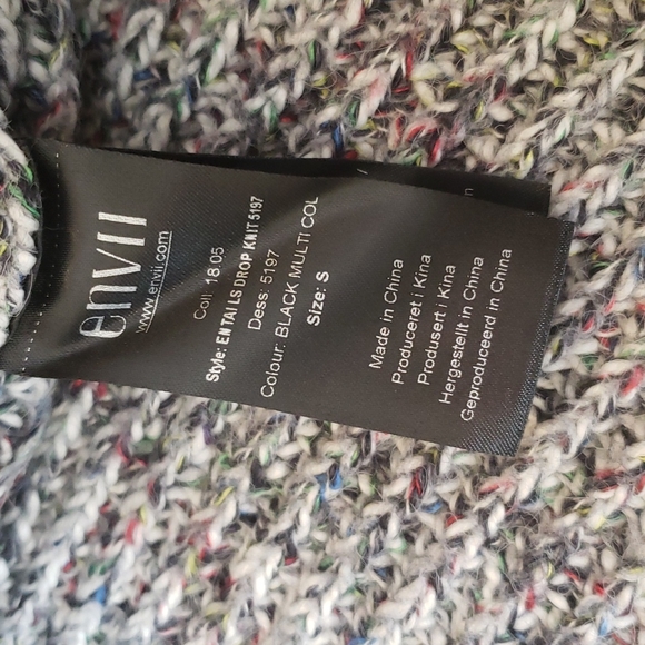 ENVII Cropped Chunky Knit Sweater, Sz S - Picture 8 of 10